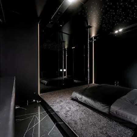 Eclipse Black Room Bielsko-Biala Exterior foto