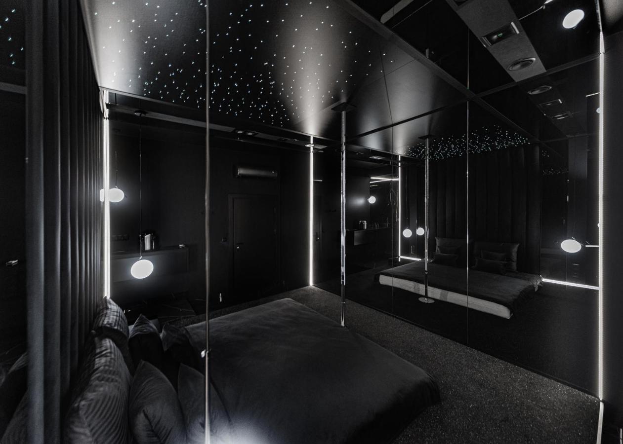 Apartment Eclipse Black *